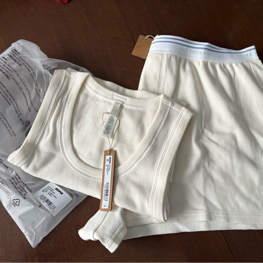 SKIMS Woman’s cotton rib scoop neck tank and short set